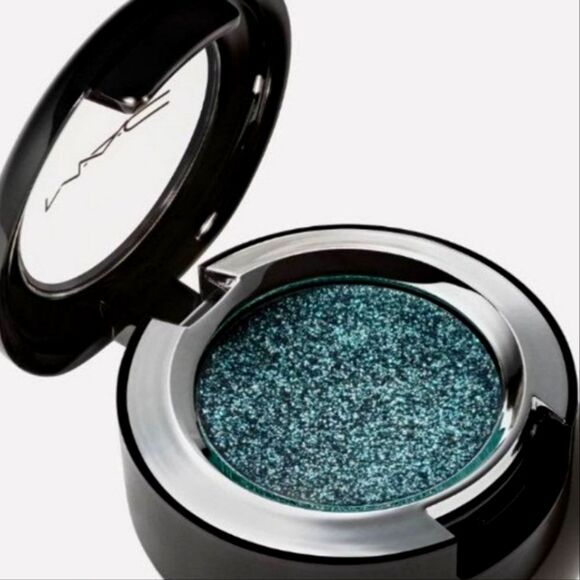 Mac Cosmetics DazzleShadow Extreme Eyeshadow - Picture 2 of 11